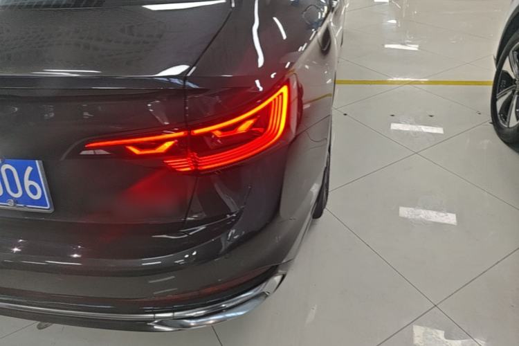 Used Volkswagen Sagitar 2023 300TSI DSG Excellence Edition Right Rear Taillight