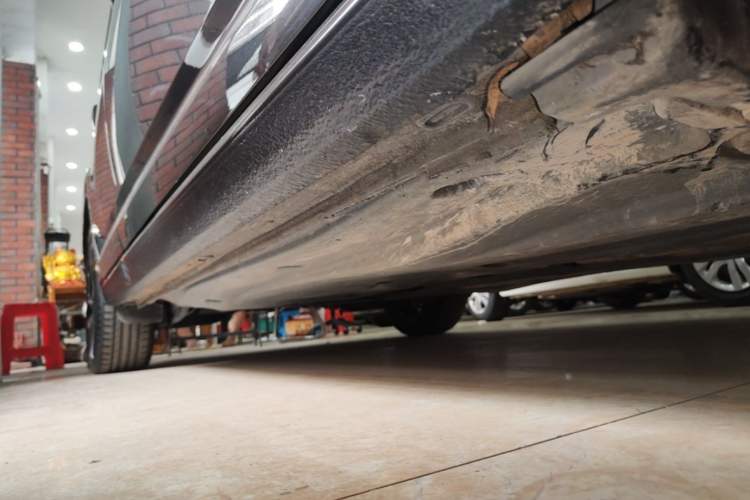 Used Volkswagen Sagitar 2023 200TSI DSG Excellence Edition Right Side Sill