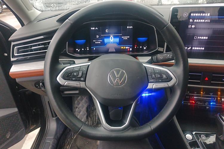 Used Volkswagen Sagitar 2023 280TSI DSG Excellence Plus Edition Steering Wheel