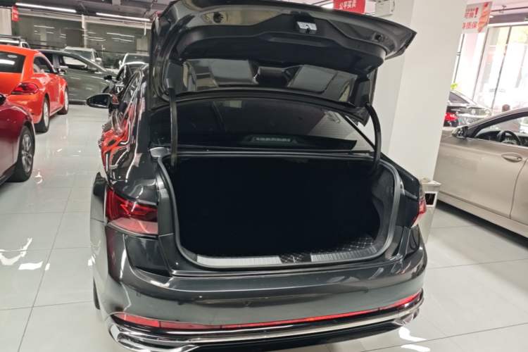 Used Volkswagen Sagitar 2023 300TSI DSG Excellence Edition Trunk
