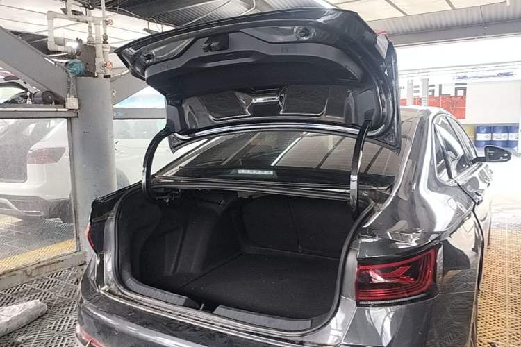 Used Volkswagen Sagitar 2023 300TSI DSG Excellence Edition Trunk