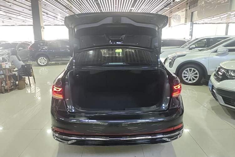 Used Volkswagen Sagitar 2023 300TSI DSG Excellence Edition Trunk