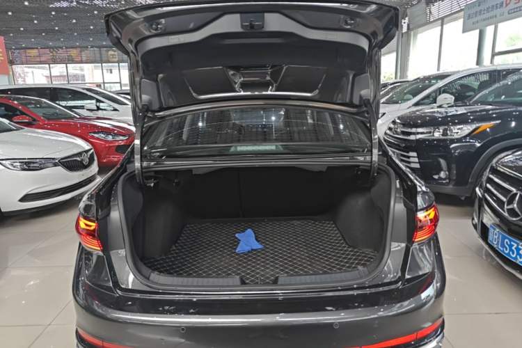 Used Volkswagen Sagitar 2023 280TSI DSG Excellence Plus Edition Trunk