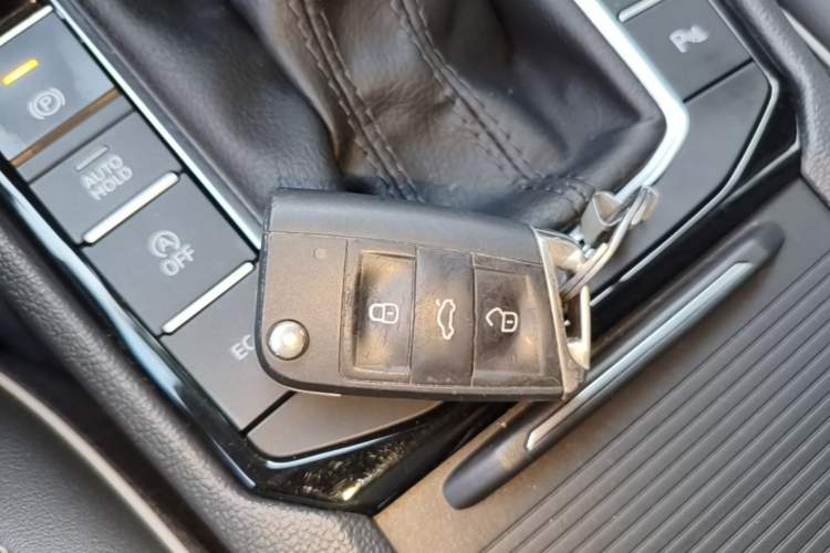 Used Volkswagen Sagitar 2023 300TSI DSG Excellence Edition Vehicle Key