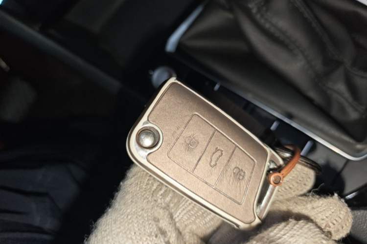 Used Volkswagen Sagitar 2023 300TSI DSG Excellence Edition Vehicle Key