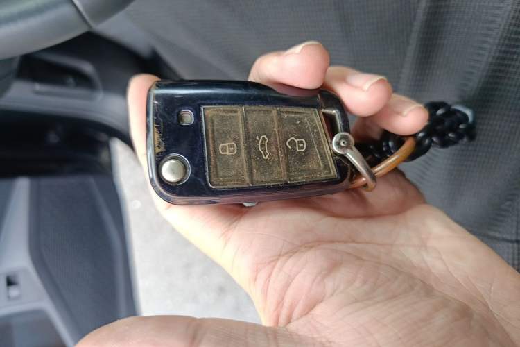 Used Volkswagen Sagitar 2023 300TSI DSG Excellence Edition Vehicle Key
