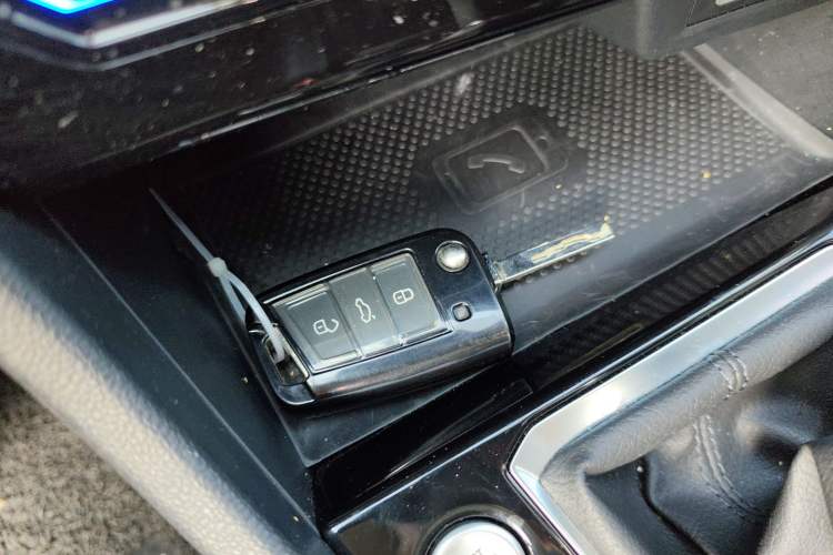 Used Volkswagen Sagitar 2023 300TSI DSG Excellence Edition Vehicle Key
