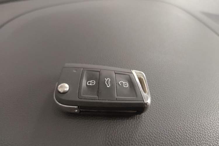 Used Volkswagen Sagitar 2023 200TSI DSG Excellence Edition Vehicle Key