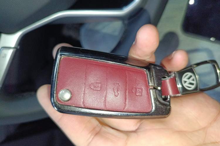 Used Volkswagen Sagitar 2023 300TSI DSG Excellence Edition Vehicle Key