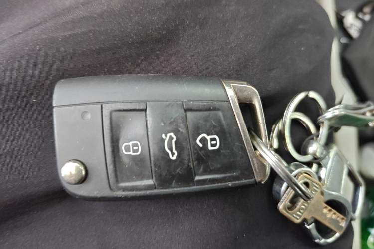 Used Volkswagen Sagitar 2023 280TSI DSG Excellence Plus Edition Vehicle Key