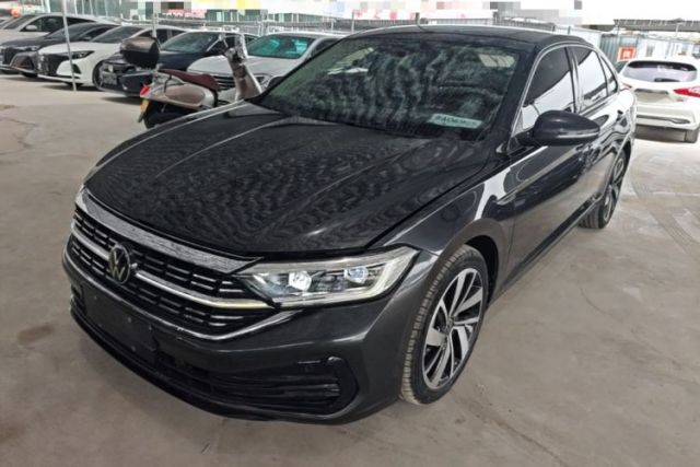Ojetý Volkswagen Sagitar 2023 300TSI DSG Excellence Edition