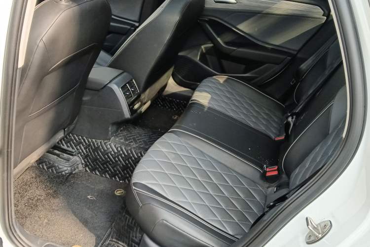 Used Volkswagen Sagitar 2023 300TSI DSG Excellence Edition Interior 4