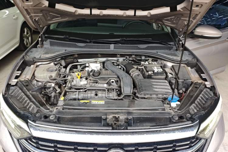 Used Volkswagen Sagitar 2023 300TSI DSG Excellence Edition Engine Bay