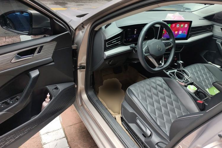 Used Volkswagen Sagitar 2023 280TSI DSG Excellence Edition Driver Seat