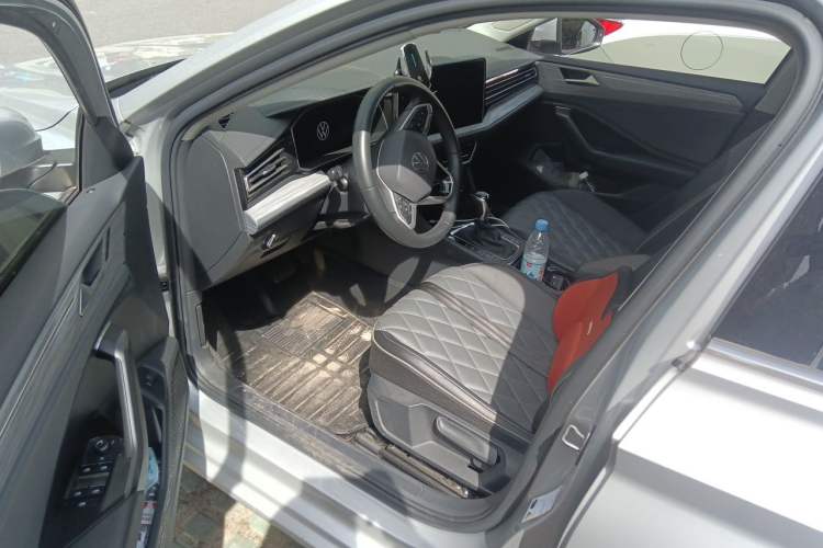 Used Volkswagen Sagitar 2023 280TSI DSG Excellence Edition Driver Seat