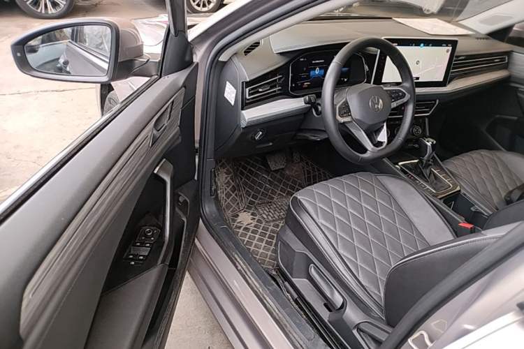 Used Volkswagen Sagitar 2023 300TSI DSG Excellence Edition Driver Seat