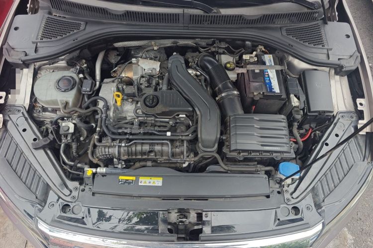 Used Volkswagen Sagitar 2023 300TSI DSG Excellence Edition Engine Bay
