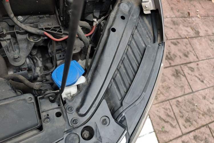 Used Volkswagen Sagitar 2023 280TSI DSG Excellence Edition Engine Bay Left