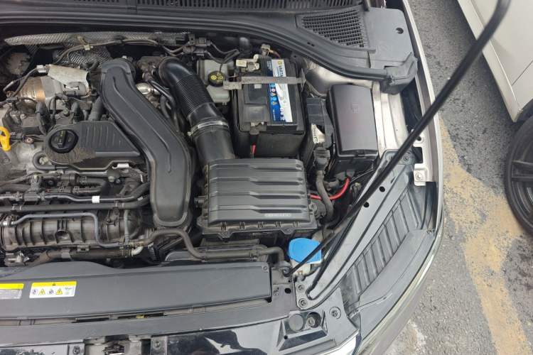 Used Volkswagen Sagitar 2023 300TSI DSG Excellence Edition Engine Bay Left