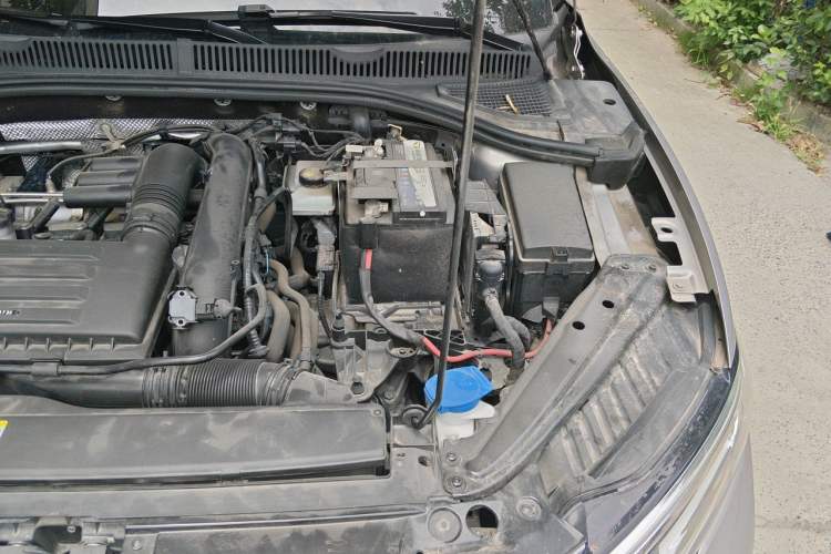Used Volkswagen Sagitar 2023 280TSI DSG Excellence Edition Engine Bay Left
