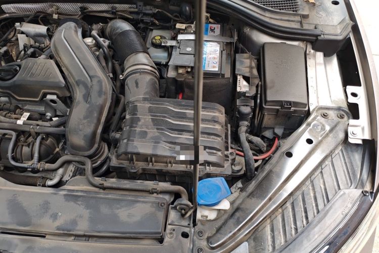 Used Volkswagen Sagitar 2023 300TSI DSG Excellence Edition Engine Bay Left