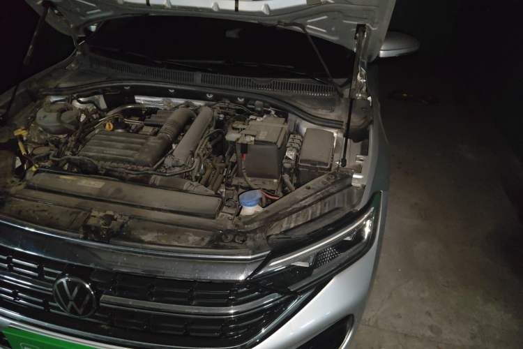 Used Volkswagen Sagitar 2023 200TSI DSG Excellence Edition Engine Bay Left