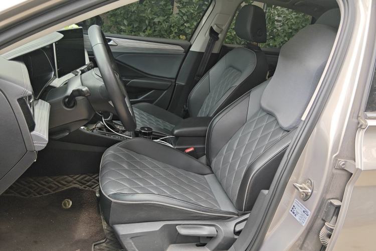 Used Volkswagen Sagitar 2023 280TSI DSG Excellence Edition Left Front Seat