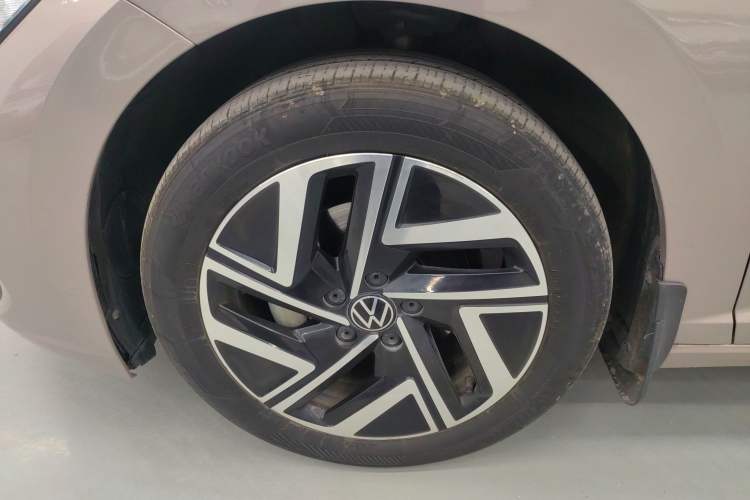 Used Volkswagen Sagitar 2023 280TSI DSG Beyond Lite Edition Left Front Wheel Hub