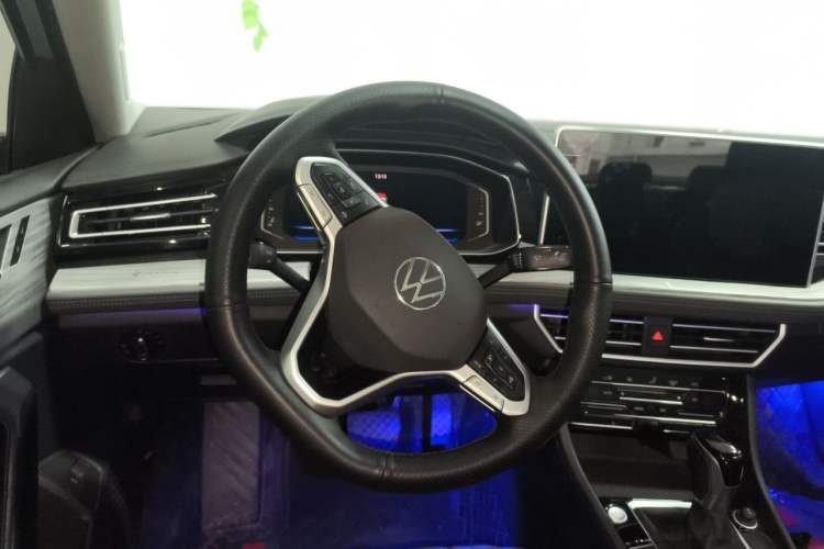 Used Volkswagen Sagitar 2023 300TSI DSG Excellence Edition Steering Wheel