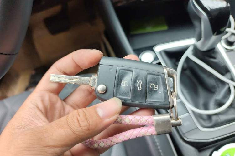 Used Volkswagen Sagitar 2023 280TSI DSG Excellence Edition Vehicle Key