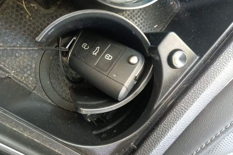 Used Volkswagen Sagitar 2023 280TSI DSG Excellence Edition Vehicle Key