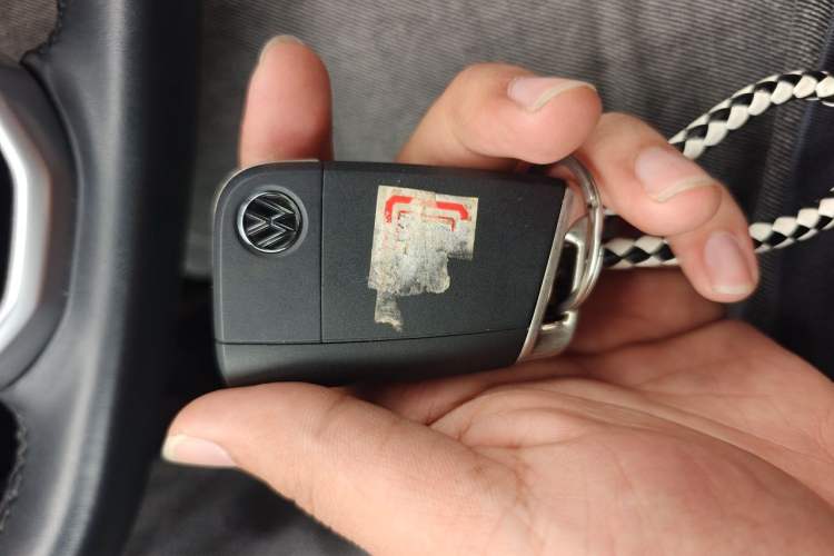 Used Volkswagen Sagitar 2023 300TSI DSG Excellence Edition Vehicle Key