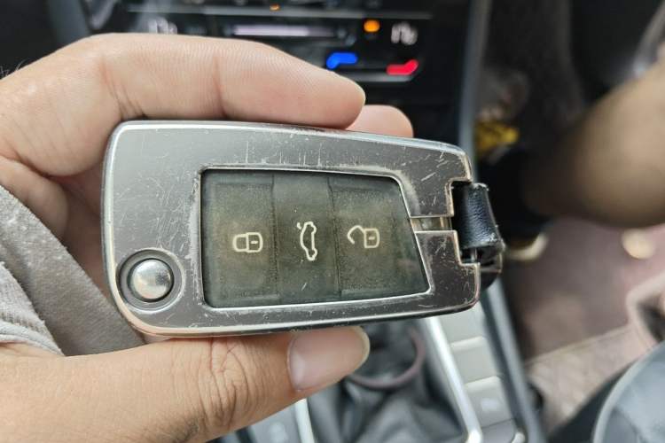 Used Volkswagen Sagitar 2023 280TSI DSG Excellence Edition Vehicle Key