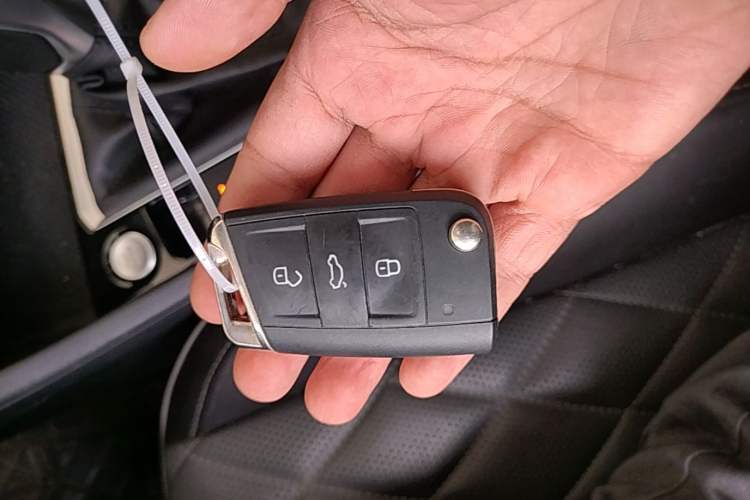 Used Volkswagen Sagitar 2023 300TSI DSG Excellence Edition Vehicle Key