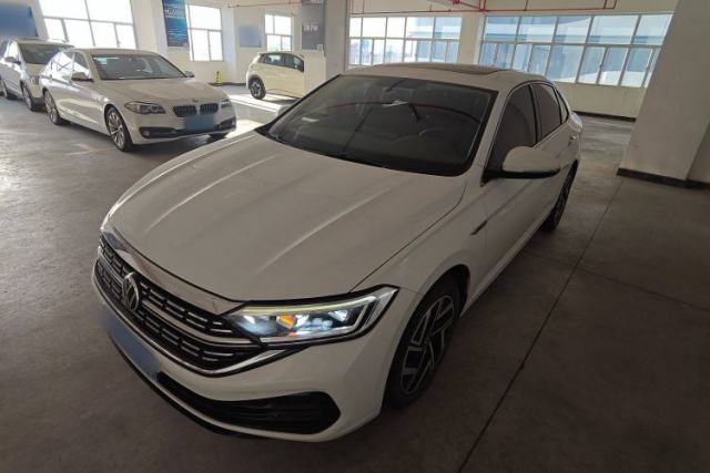 Ojetý Volkswagen Sagitar 2023 280TSI DSG Beyond Lite Edition