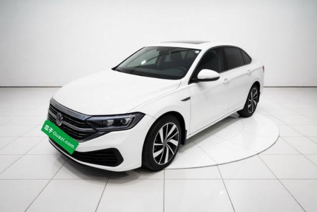 Używany Volkswagen Sagitar 2023 300TSI DSG Excellence Edition