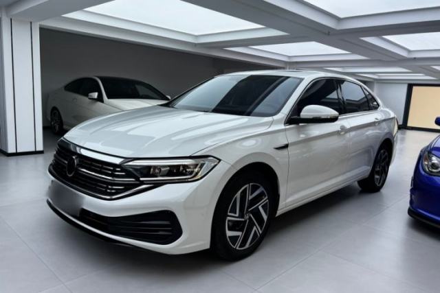 Ojetý Volkswagen Sagitar 2023 300TSI DSG Excellence Edition