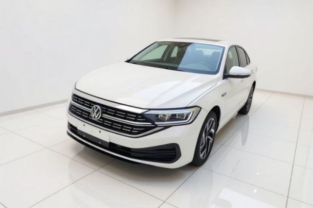 Volkswagen Sagitar 2023 300TSI DSG Excellence Edition usado