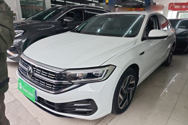 Ojetý Volkswagen Sagitar 2023 300TSI DSG Excellence Edition