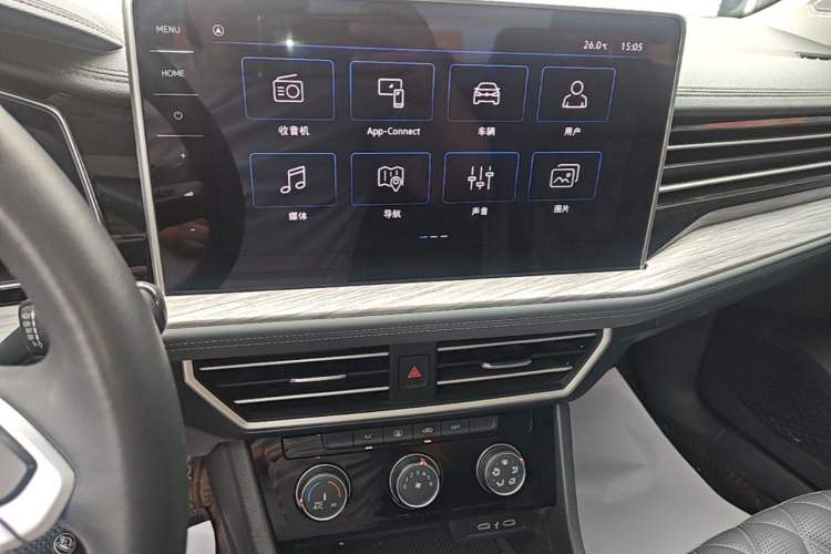 Used Volkswagen Sagitar 2023 300TSI DSG Excellence Edition Audio And AC Panel