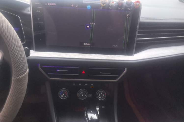 Used Volkswagen Sagitar 2023 300TSI DSG Excellence Edition Audio And AC Panel