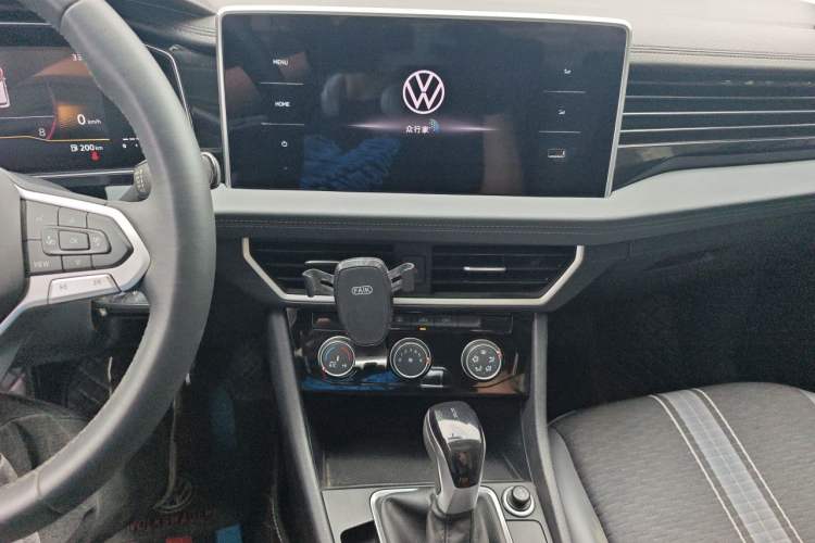 Used Volkswagen Sagitar 2023 300TSI DSG Flyover Edition Audio And AC Panel