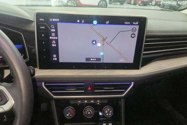 Used Volkswagen Sagitar 2023 300TSI DSG Excellence Edition Audio And AC Panel