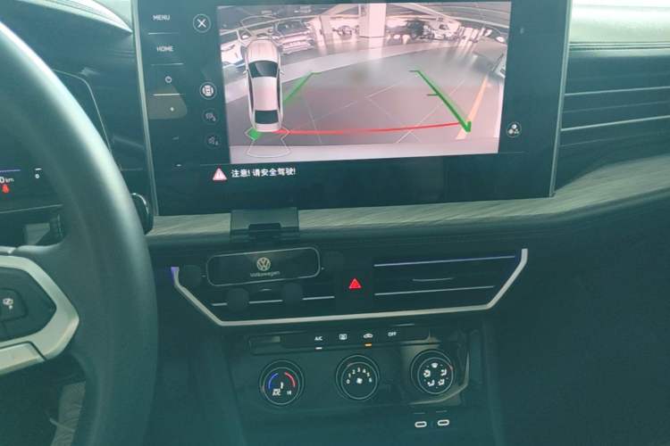 Used Volkswagen Sagitar 2023 280TSI DSG Beyond Lite Edition Audio And AC Panel
