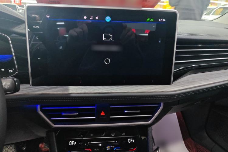 Used Volkswagen Sagitar 2023 200TSI DSG Excellence Edition Audio And AC Panel