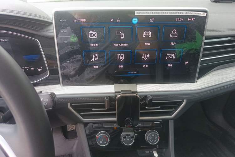 Used Volkswagen Sagitar 2023 300TSI DSG Excellence Edition Audio And AC Panel