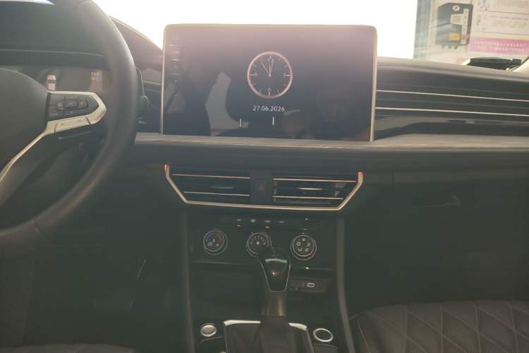 Used Volkswagen Sagitar 2023 300TSI DSG Excellence Edition Audio And AC Panel