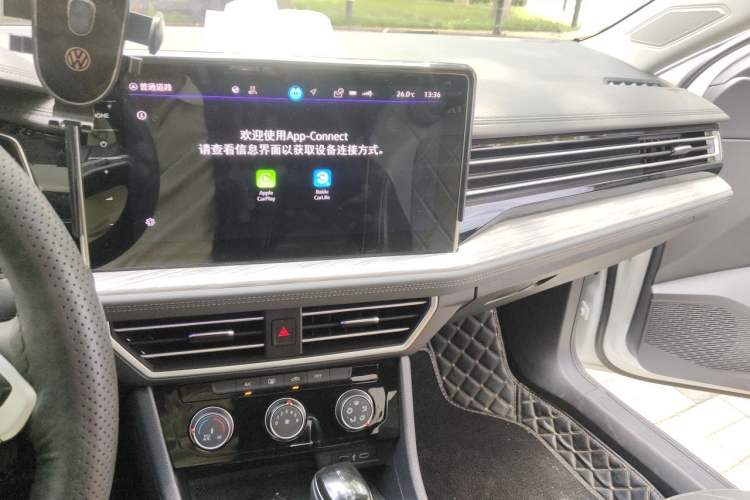 Used Volkswagen Sagitar 2023 300TSI DSG Excellence Edition Audio And AC Panel