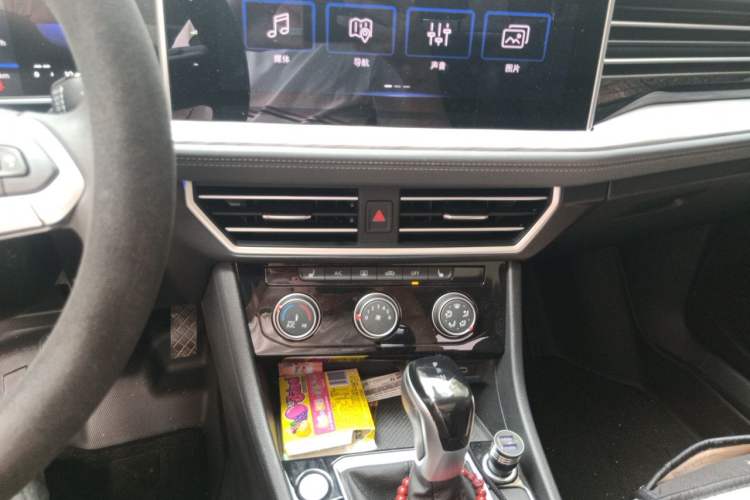 Used Volkswagen Sagitar 2023 300TSI DSG Excellence Edition Audio And AC Panel