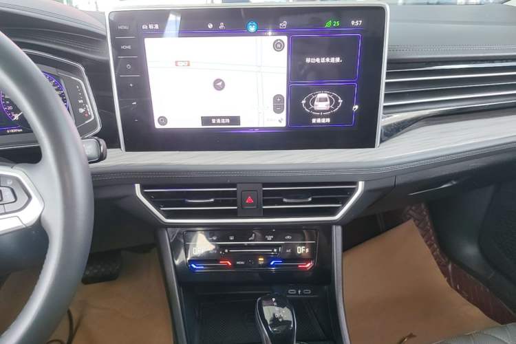 Used Volkswagen Sagitar 2023 300TSI DSG Excellence Edition Audio And AC Panel